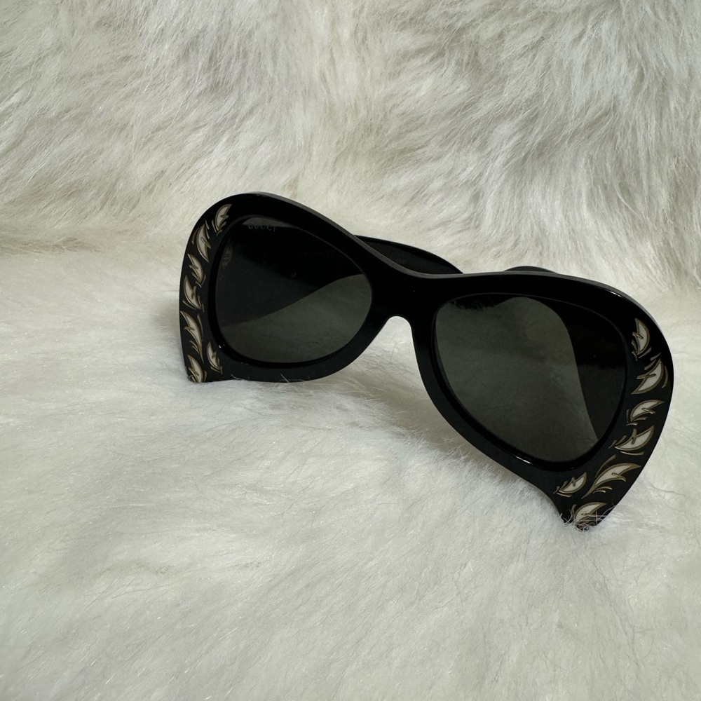 Gucci Hollywood Forever Mother Of Pearl GG0143S 002